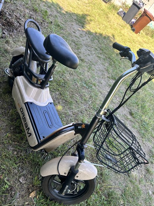 Hulajnoga skuter elektryczny