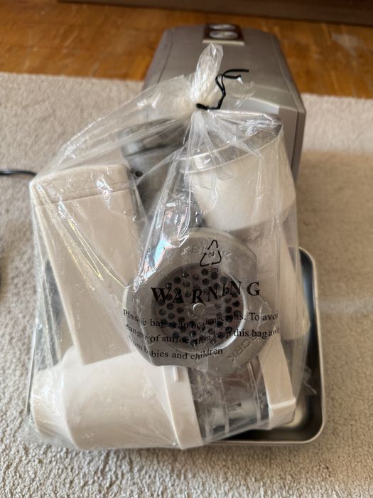 Мясорубка Bork M500