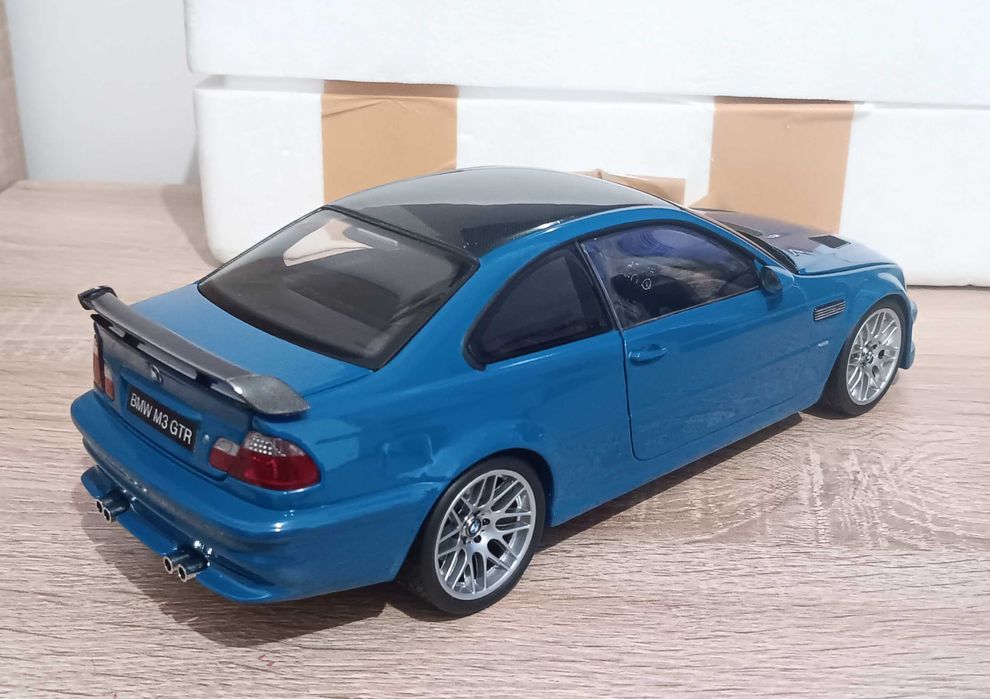 Miniatura kyosho 1/18