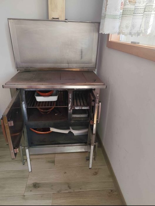 Forno a lenha com arrumação