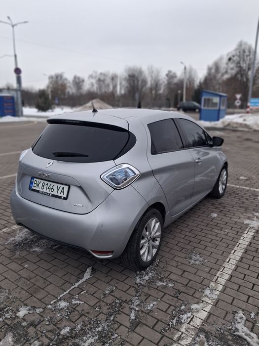 Renault Zoe.              .