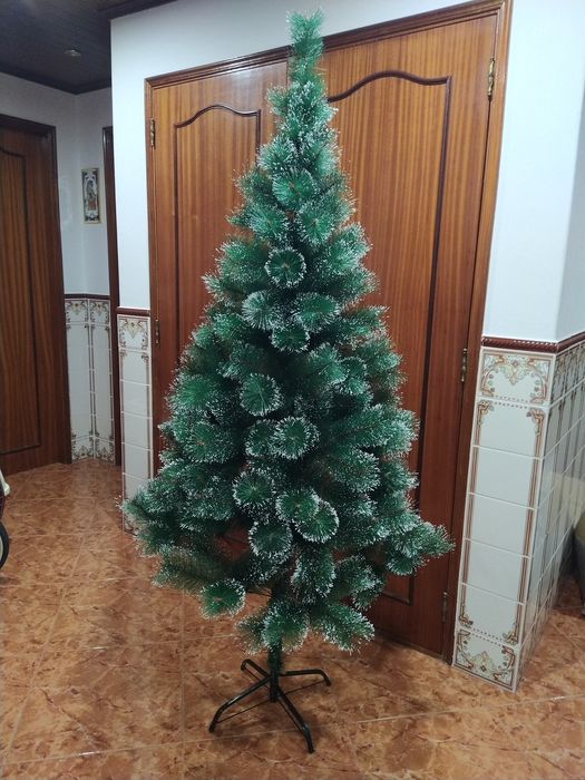 Árvore de natal casa quarto apartamento vivenda escritório gabinete.