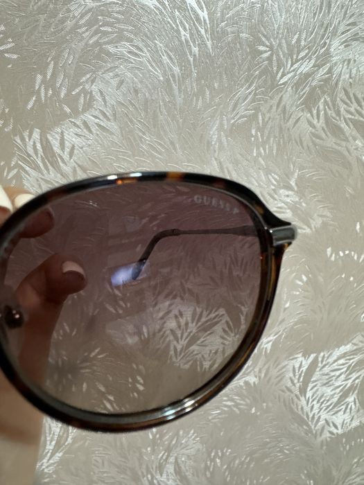 Очки солнцезащитные guess оригинал оправа