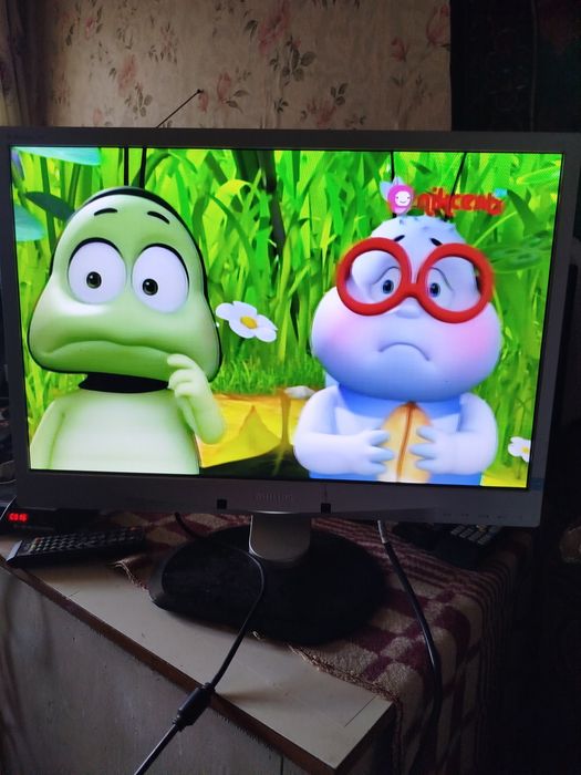 Филипс 22дюйма  идеальное состояние