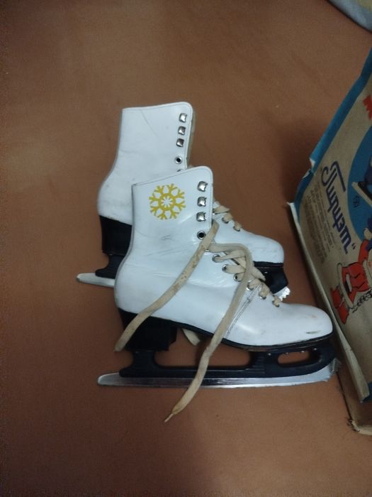 Продам советские коньки