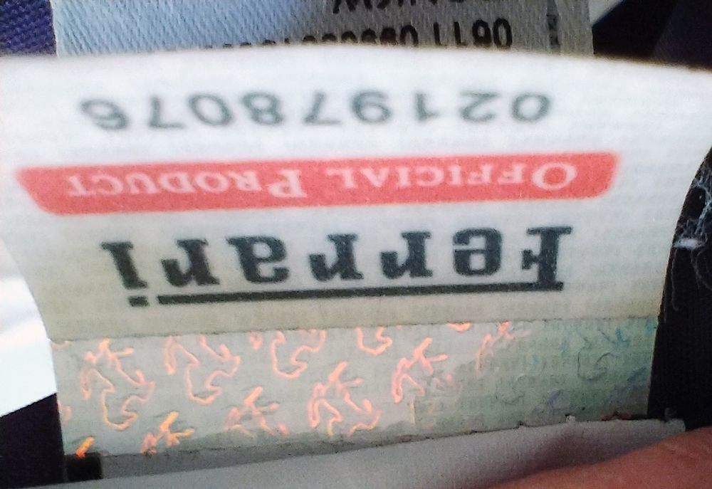 Kurtka Formuły 1 Scuderia Ferrari zdobyła 16