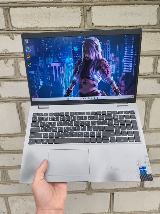з Face ID, 2022 року, ігровий ноутбук DELL (i7 1185G7/16/256/T500)