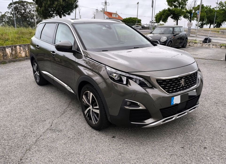 Peugeot 5008 Allure 1.5 HDI Automático