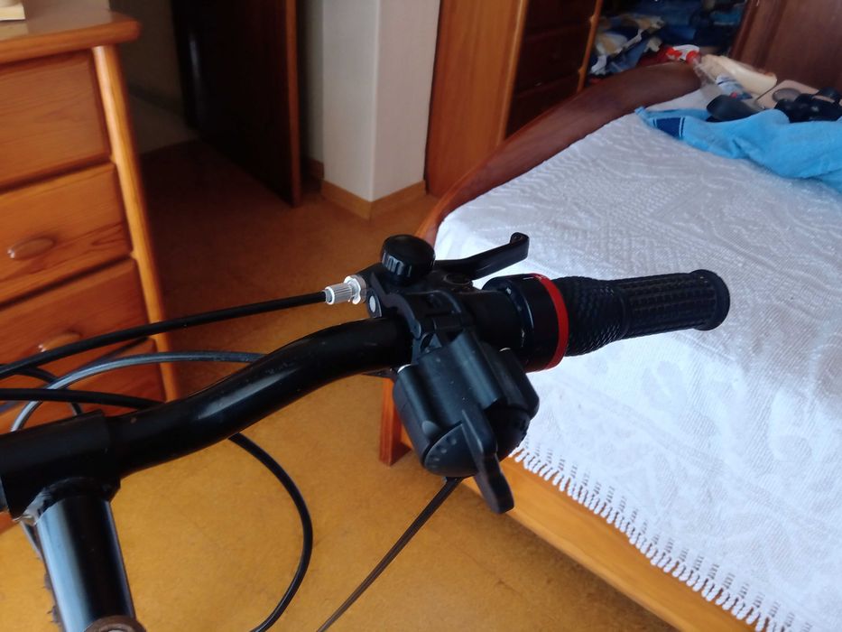 Bicicleta com rolo de treino