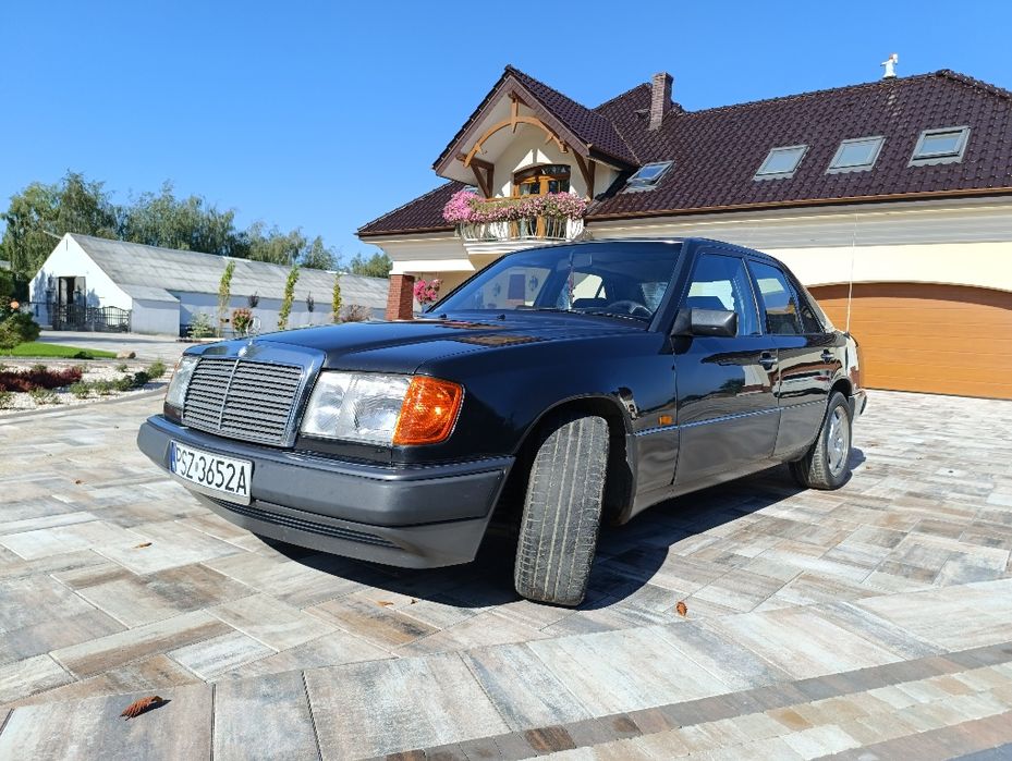 Mercedes-Benz W124