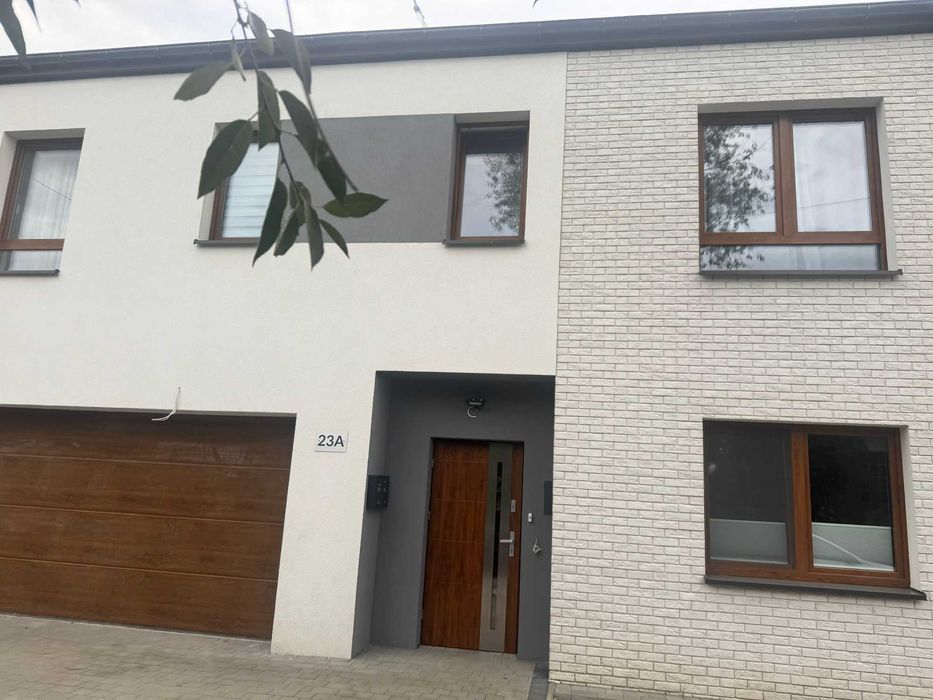Do wynajęcia komfortowe mieszkanie 43 m² z garażem i ogrodem – dostępne od 1.08.2026