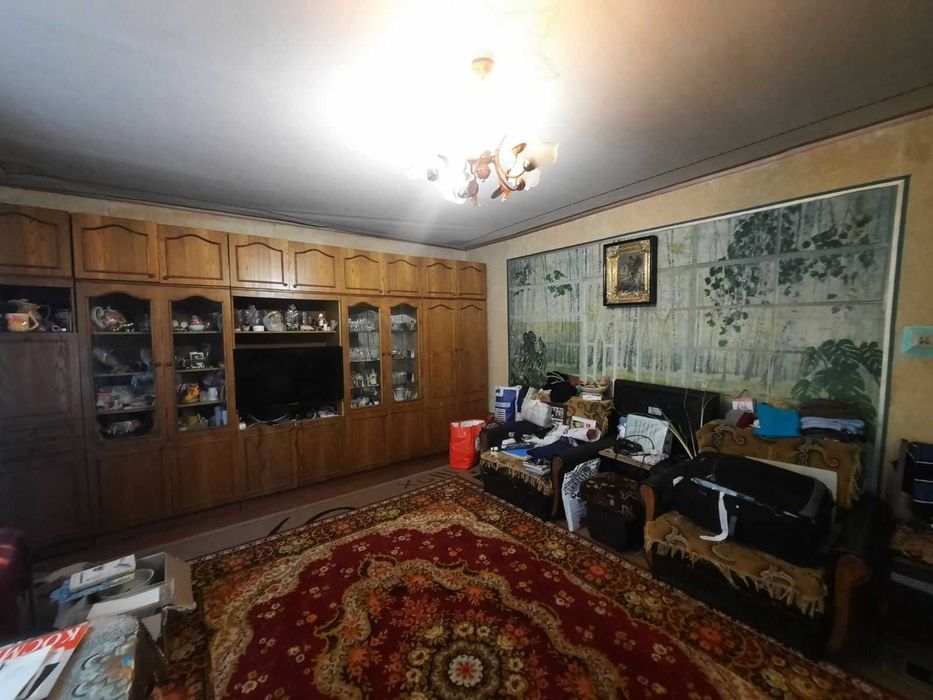 Продаж цегляного котеджу в с. Лазарівка