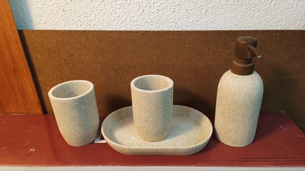 Conjunto de copos para wc