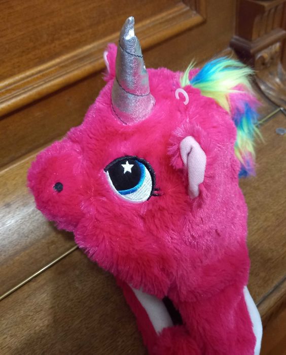 Атрибуты: шапочки, обручи