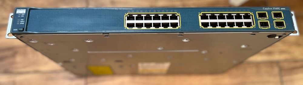 Switch Cisco Catalyst 3560G WS-C3560G-24TS-S 24 x 1G RJ45, 4 x 1G SFP