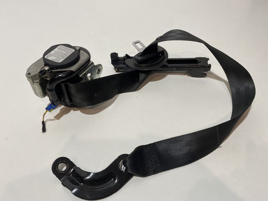 Ремінь безпеки передній/задній/правий/лівий Фольцваген Гольф плюс