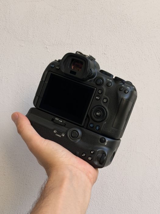 Canon R6 mark II - Canon BG-R10
