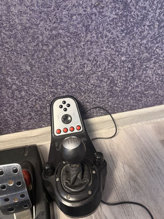 Продам руль Logitech g25