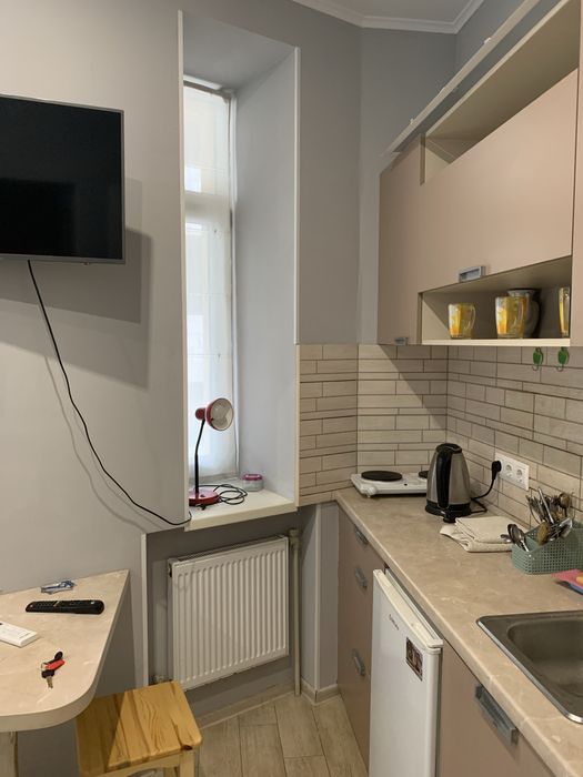 Метро Гагаріна,Левада ,автовокзал подобово