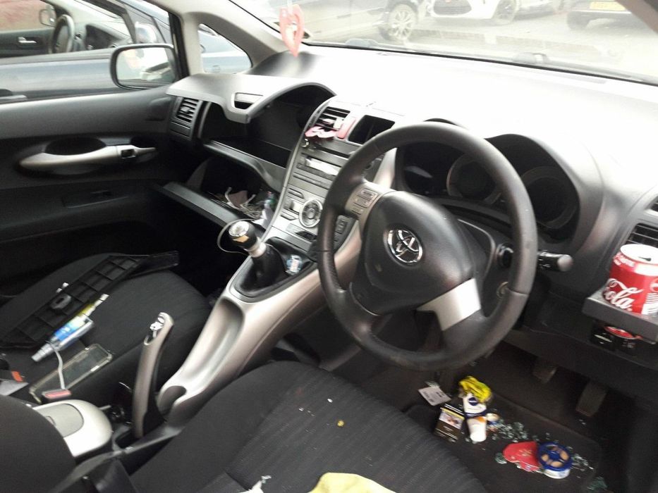 Toyota Auris E15 2.0 D4D De 2009 Disponível Para Peças Cintos