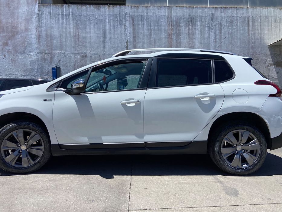 PEUGEOT 2008 excelente estado