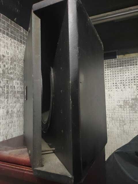 Vendo colunas Electro Voice  (EV) em bom estado