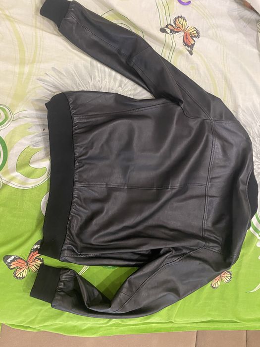 Бомбер куртка Bata М(46-48)шкіра