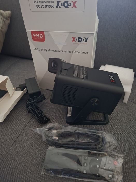 Projetor de video XGODY Gimbal 5 go com aplicacoes, netflix etc.