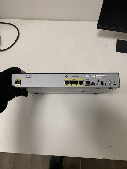 Маршрутизатор Cisco 881