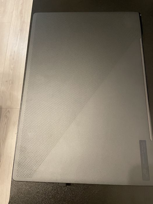 ASUS ROG Zephyrus G16 | i7-12700H | 32GB RAM | RTX 4050 | SSD 512GB
