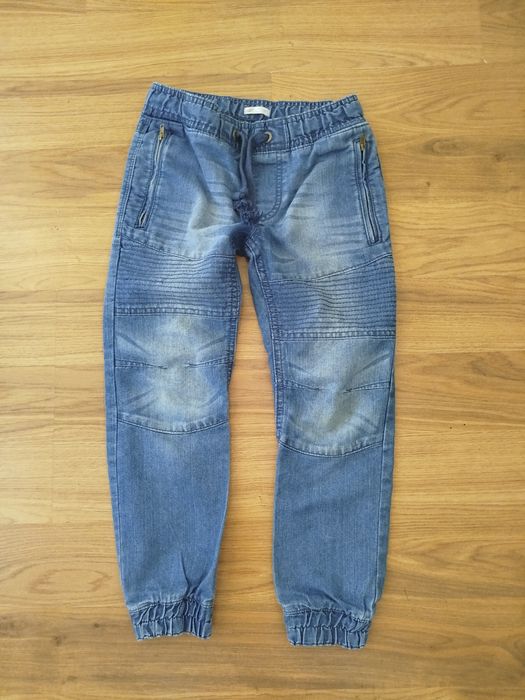 Pepco 134 cm jeansy na gumce pumpy joggery niebieskie