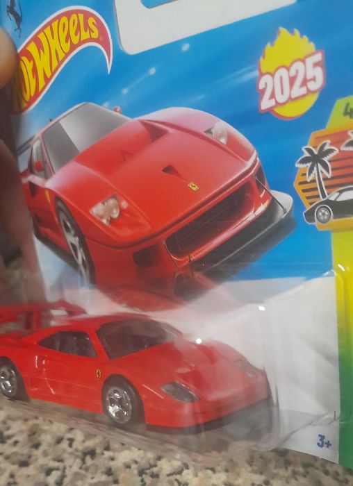 Ferrari F40 competizione hot wheels