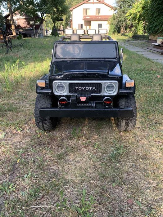 Toyota Land Cruiser 70 детский эл мобиль
