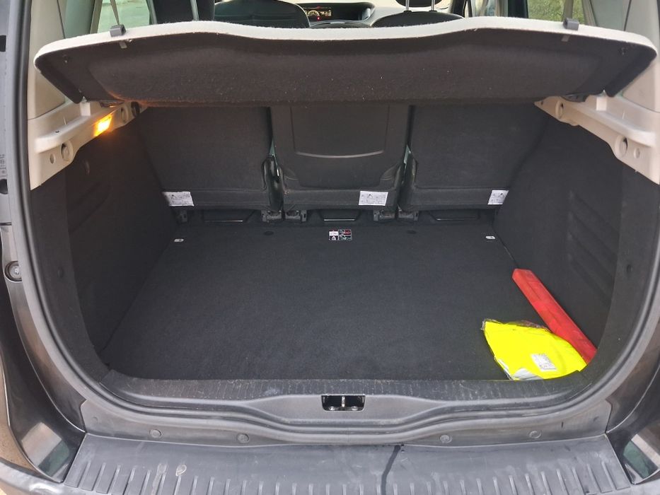 Renault scenic .