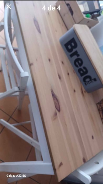 Mesa de cozinha Ikea com 4 cadeiras