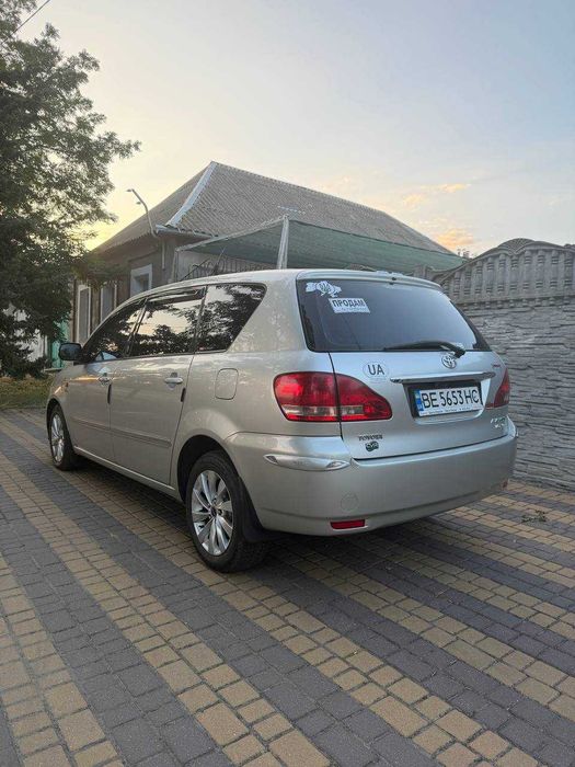 Продам Toyota Avensis Verso 2002 р.в.