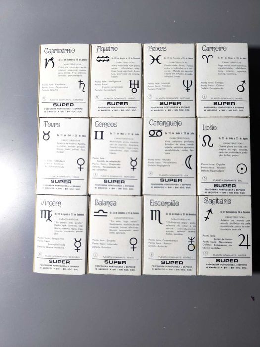 Coleção Completa de fósforos da temática Astrologia