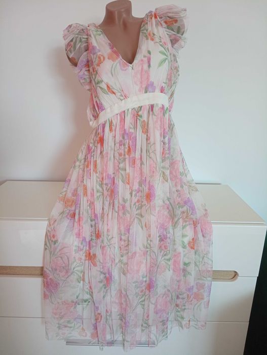 нарядна сукня квітковий принт 52 розмір