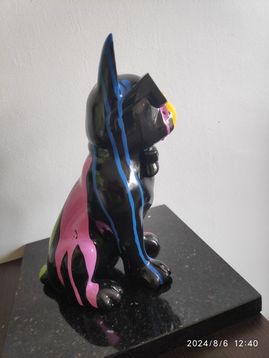 Nowa figurka buldoga francuskiego. 25 cm wysokości