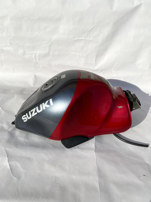Peças originais Suzuki GSXR 1300 Hayabusa, Ano 2000