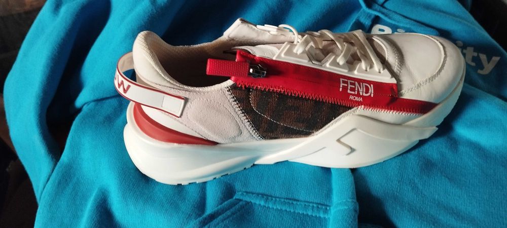 Sapatilhas marca fendi originais negócio só em mão e pago em dinheiro