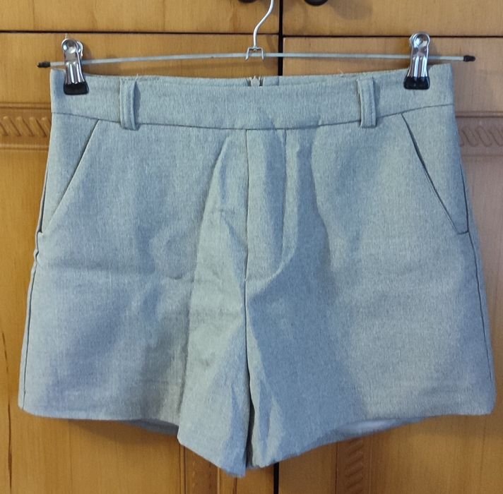 Нові шорти розміру L