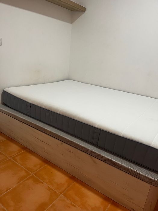 Sommier 140x190 + colchão molas ensacadas