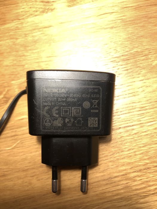 Oryginalna ładowarka Nokia do starszych modeli telefonów