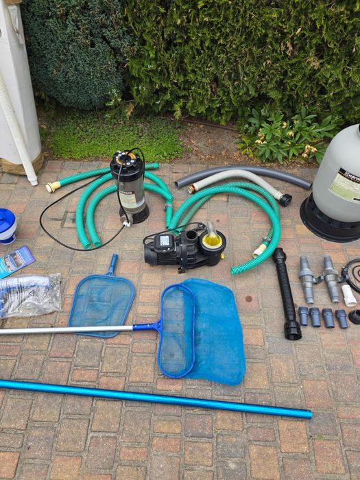 Komplet sprzętów i akcesoriów basenowych