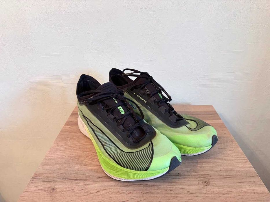 Кросівки Nike Zoom Fly 3 — купити недорого на OLX.ua
