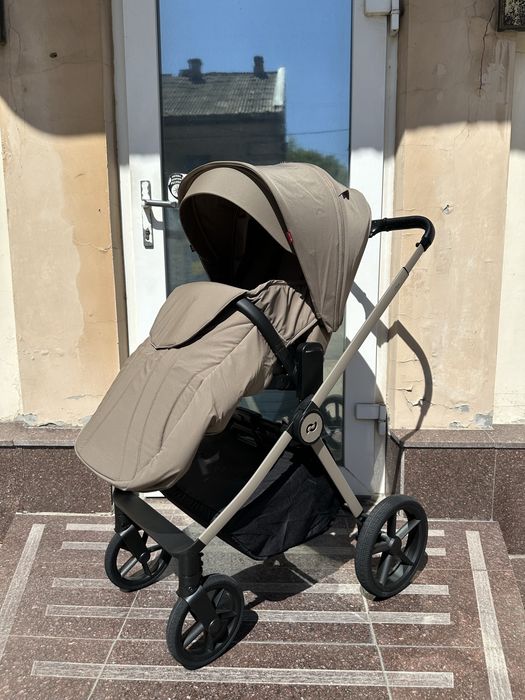 Універсальна коляска 2в1 Carrello Ultra F 2026 року зі складною люлькою