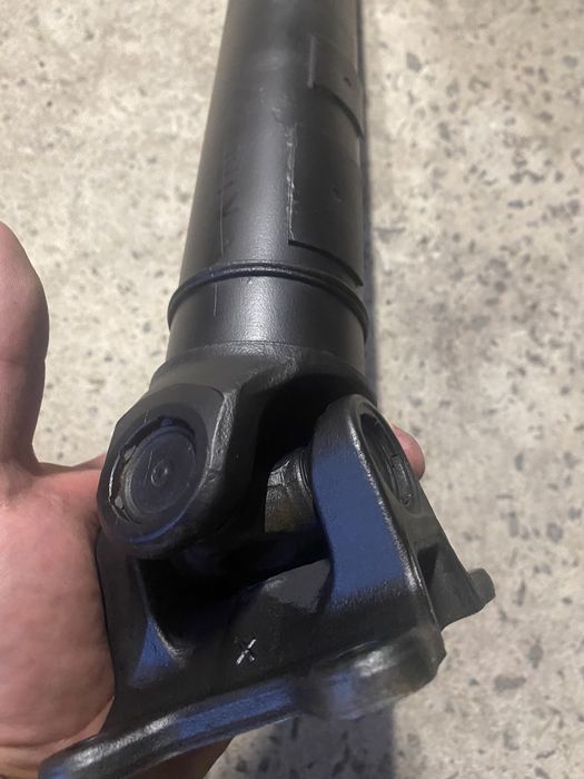 Кардан разборка вито 639 хрестовина підвісний підшипник 447 редуктор