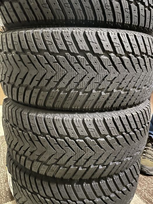 Шини зимові НОВІ  KAPSEN 235/45R18