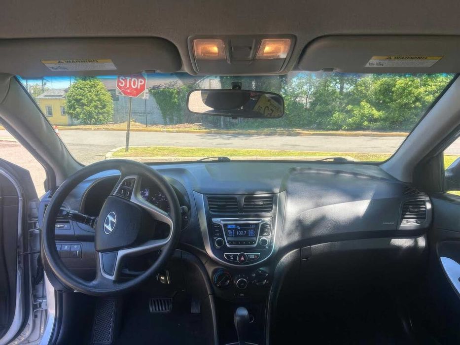 Hyundai Accent Sport      2015